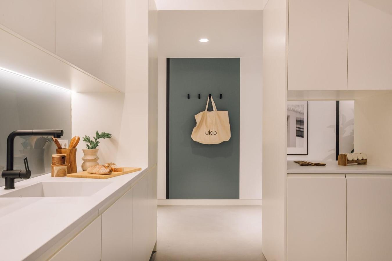 Alvor - 2 Bedrooms And Terrace In Santo Antonio Lisboa